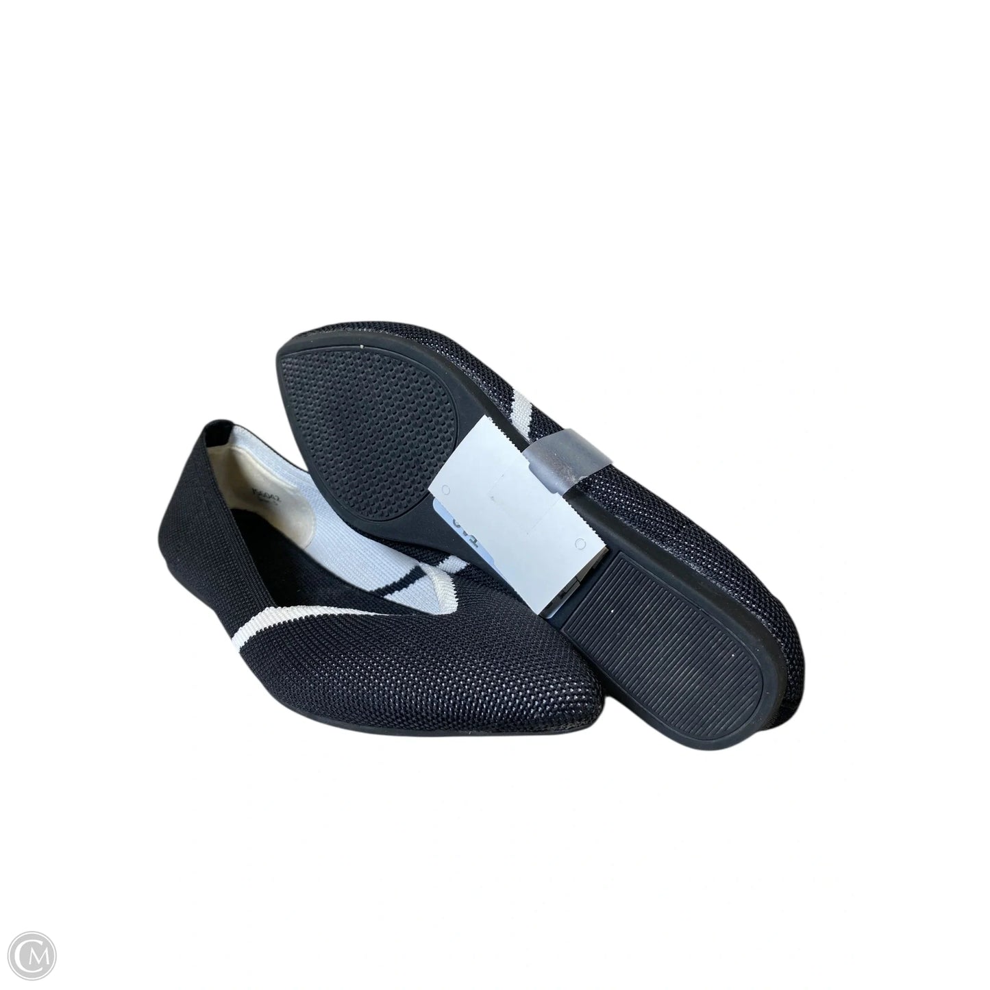 Shoes Flats By Clothes Mentor In Black & White, Size: 5
