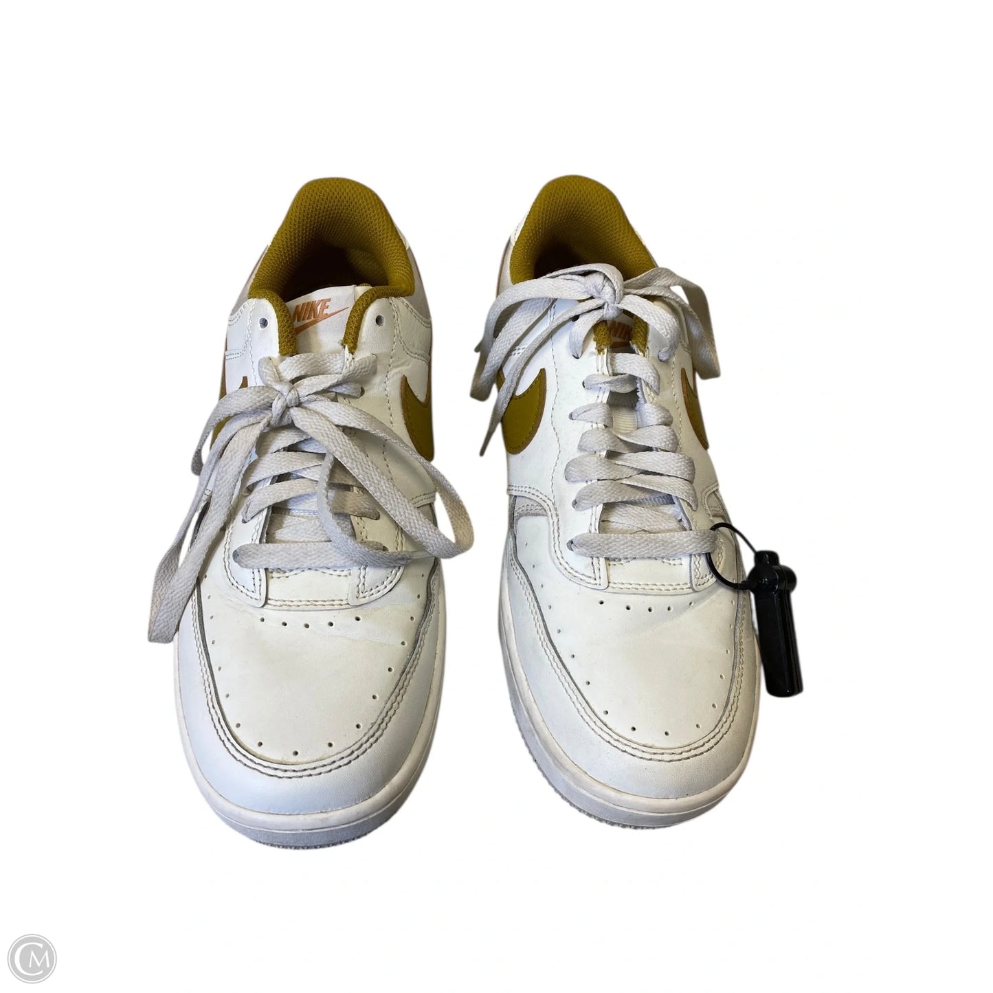 Shoes Sneakers By Nike In Cream & Yellow, Size: 7.5