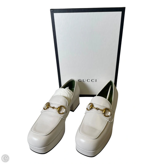 Shoes Luxury Designer By Gucci In White, Size: 5.5