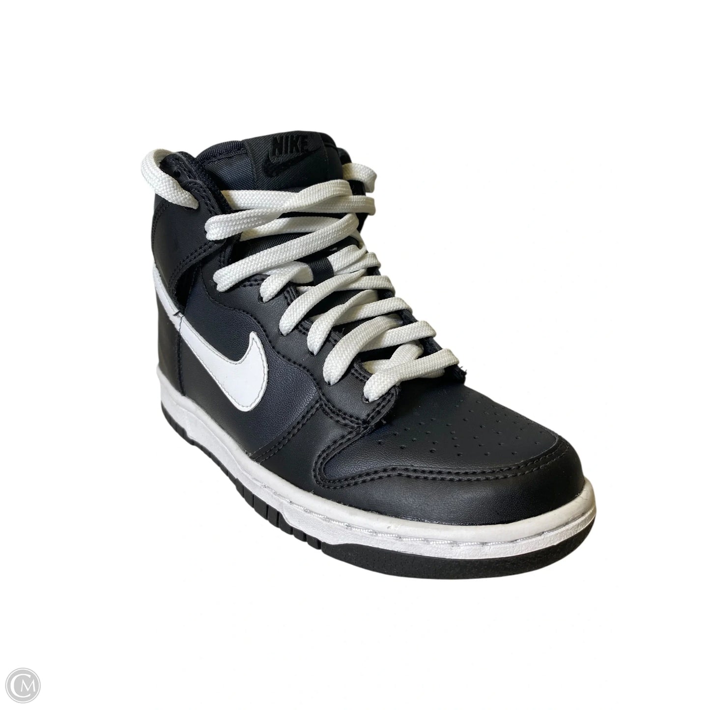 Shoes Sneakers By Nike In Black & White, Size: 4.5Y