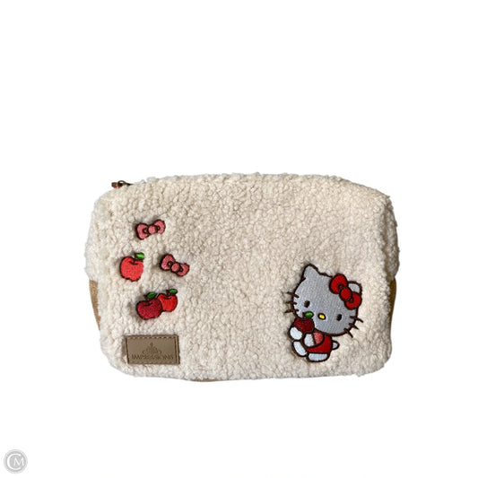 Makeup Bag By Clothes Mentor, Size: Medium