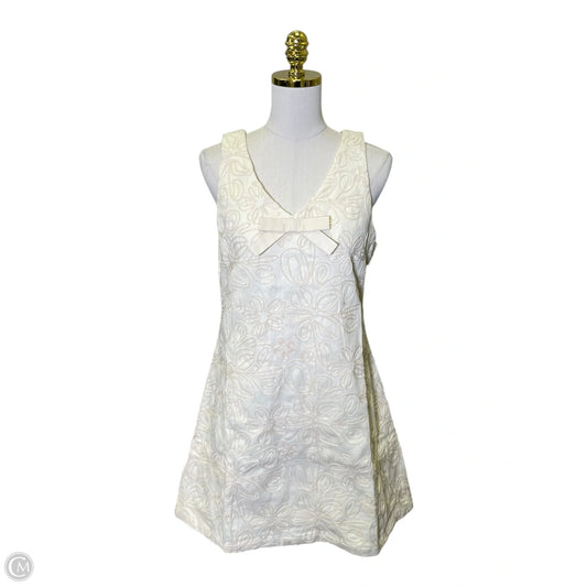 Dress Casual Short By Clothes Mentor In Cream, Size: L