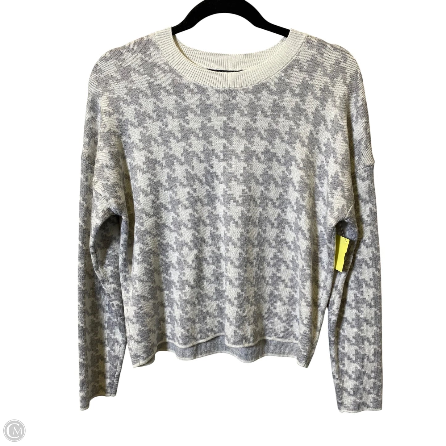 Sweater By Tahari In Grey & White, Size: S