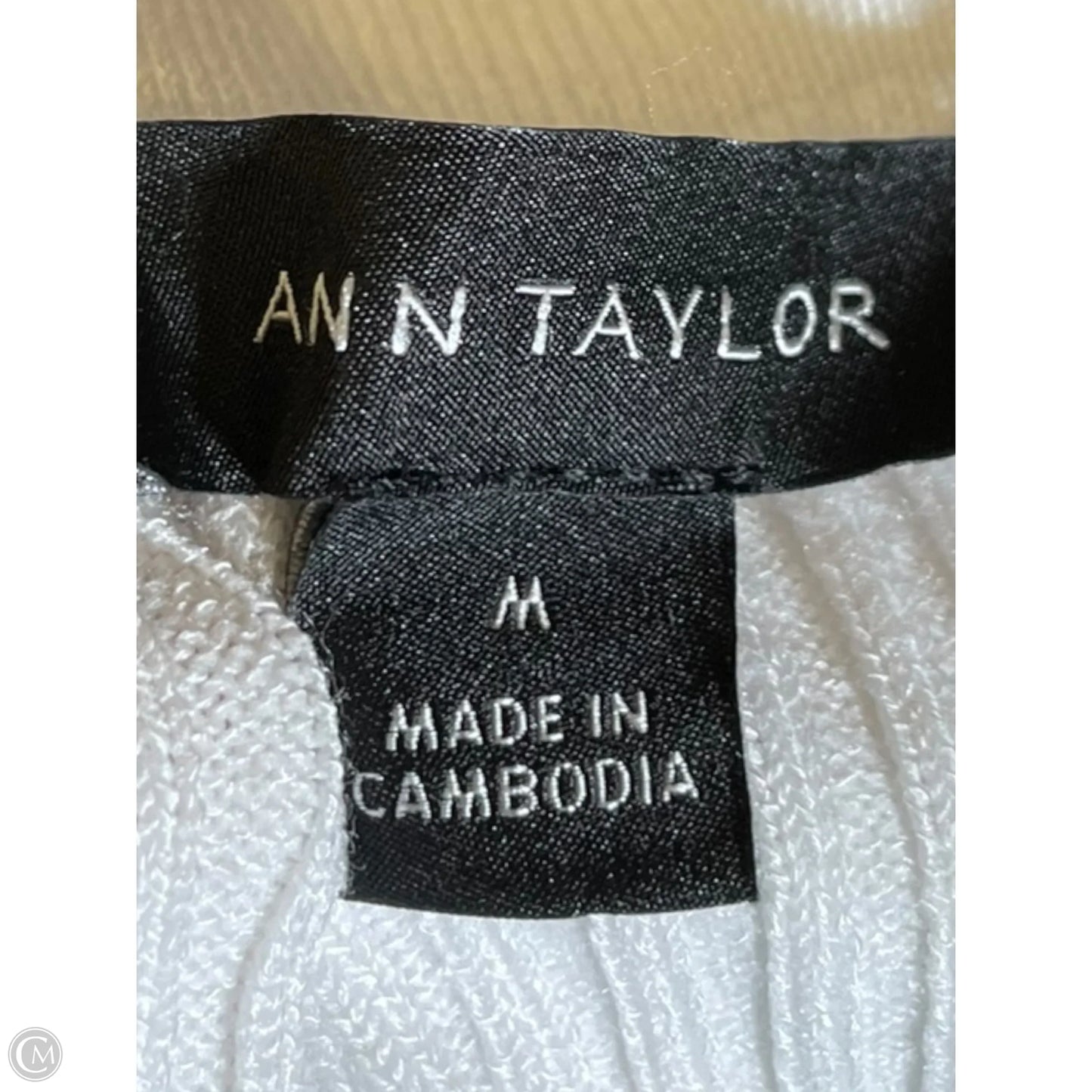 Top Short Sleeve By Ann Taylor In White, Size: M