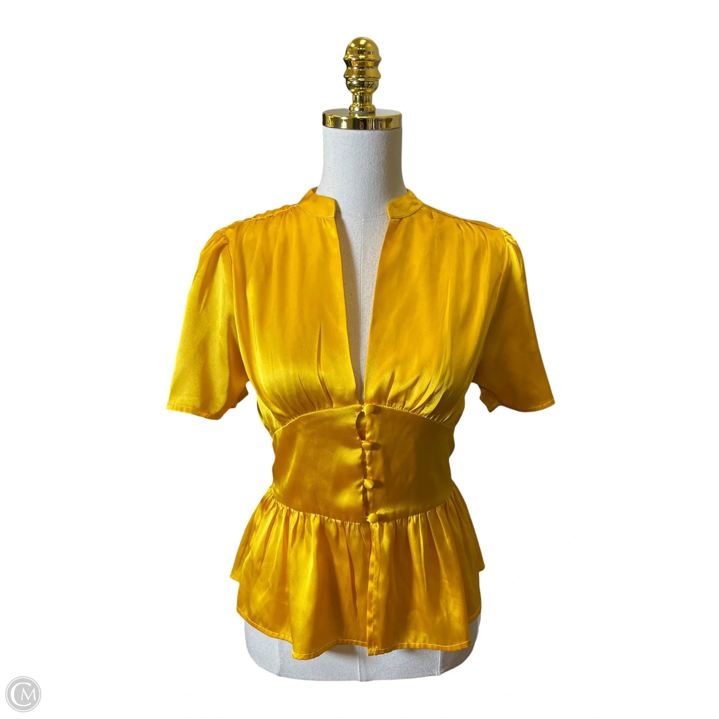Top Short Sleeve By Clothes Mentor In Yellow, Size: S