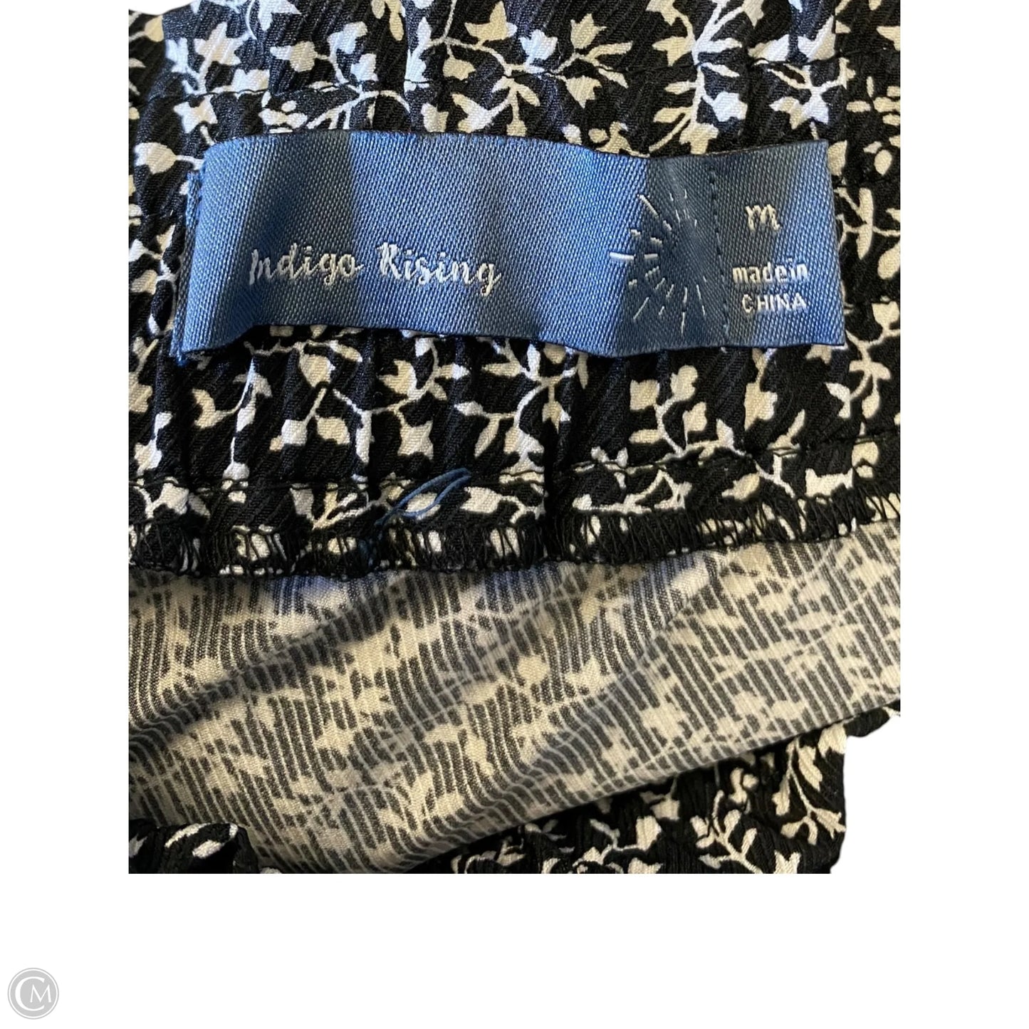 Skirt Midi By Clothes Mentor In Black & White, Size: M