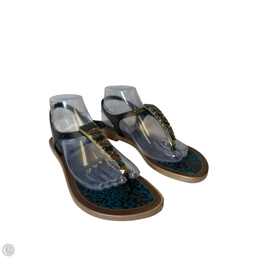 Sandals Flats By Clothes Mentor In Multi-colored, Size: 9