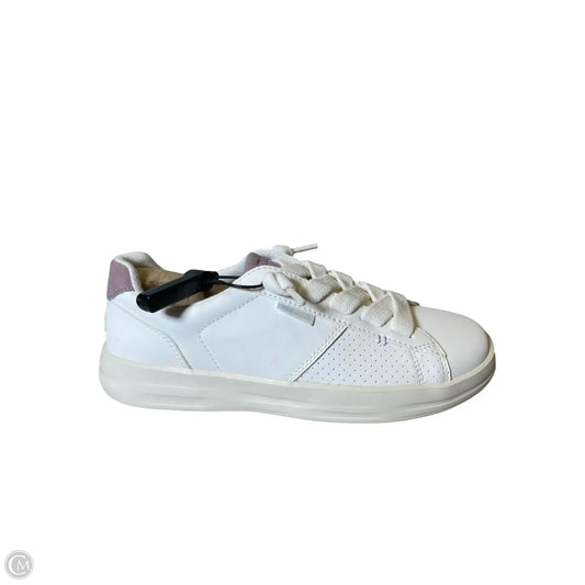 Shoes Flats By Hey Dude In Cream, Size: 8