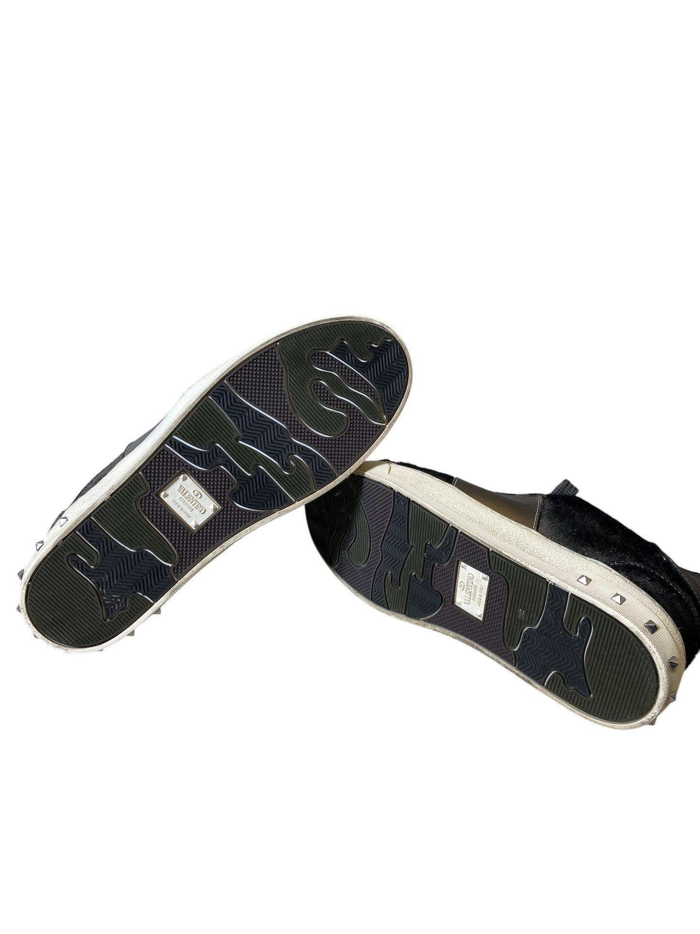 Shoes Luxury Designer By Valentino-garavani In Grey, Size: 5.5