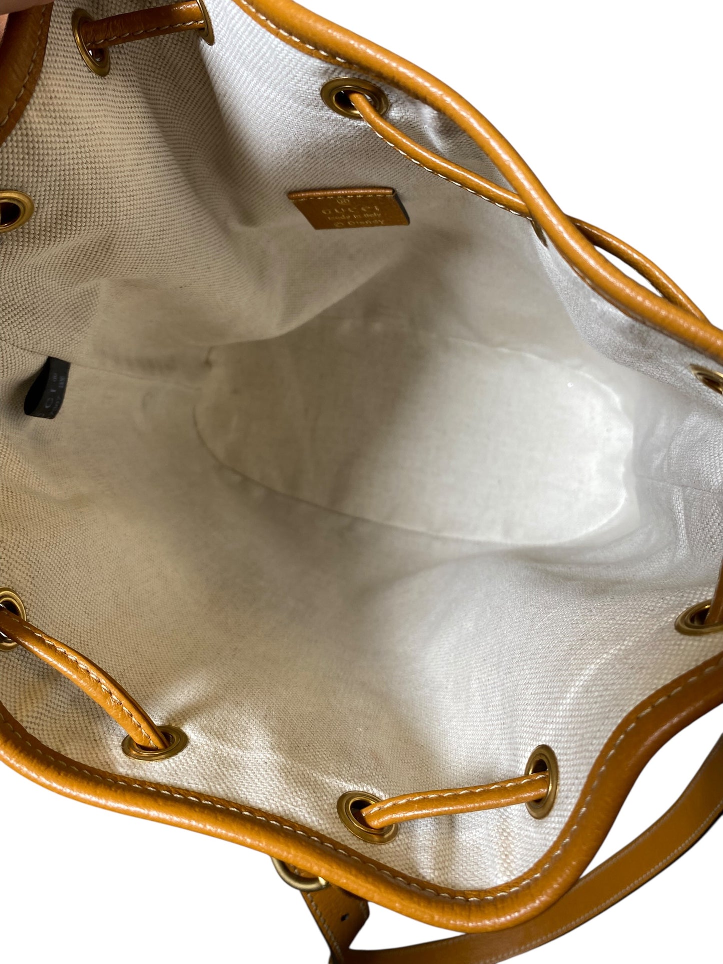 Handbag Luxury Designer By Gucci, Size: Medium